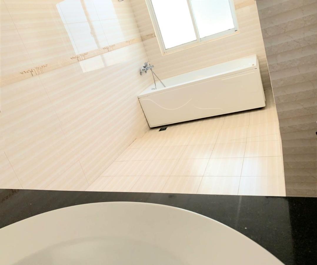 Begonia Hotel Nha Trang Bagian luar foto