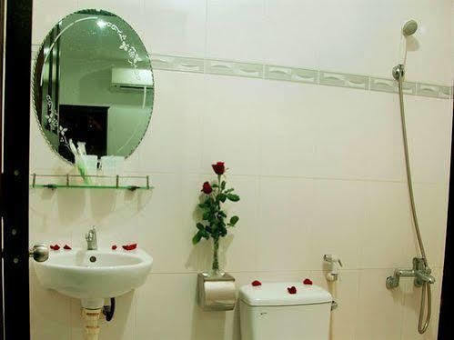 Begonia Hotel Nha Trang Bagian luar foto